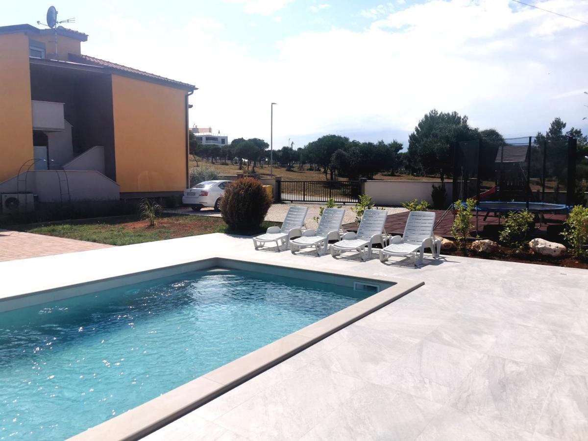 Casa Matea - 90 M From The Sea, New Private Swimming Pool Pula