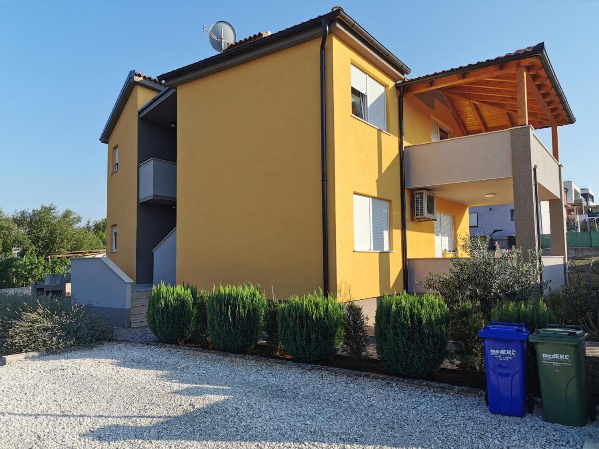 Apartment Casa Matea - 90 M From The Sea, New Private Swimming Pool Pula