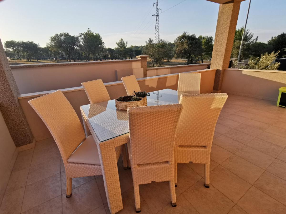 Casa Matea - 90 M From The Sea, New Private Swimming Pool Apartment Pula