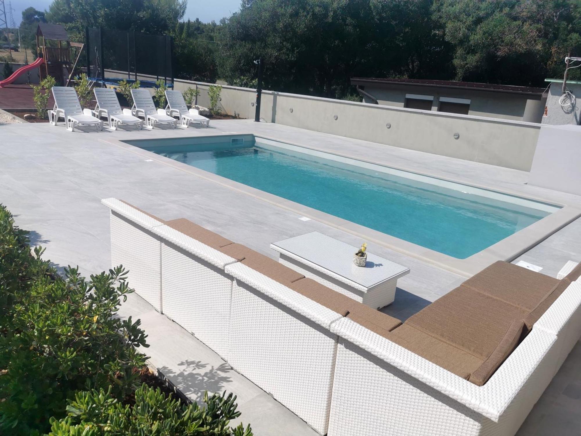 Casa Matea - 90 M From The Sea, New Private Swimming Pool Apartment *